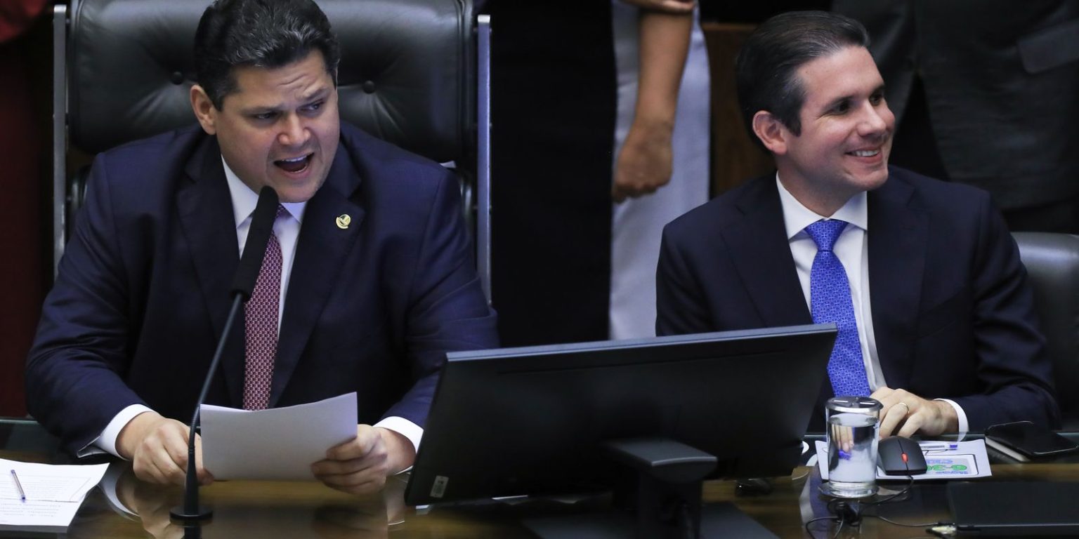 alcolumbre:-decisoes-do-stf-devem-ser-respeitadas,-mas-sem-cerceamento