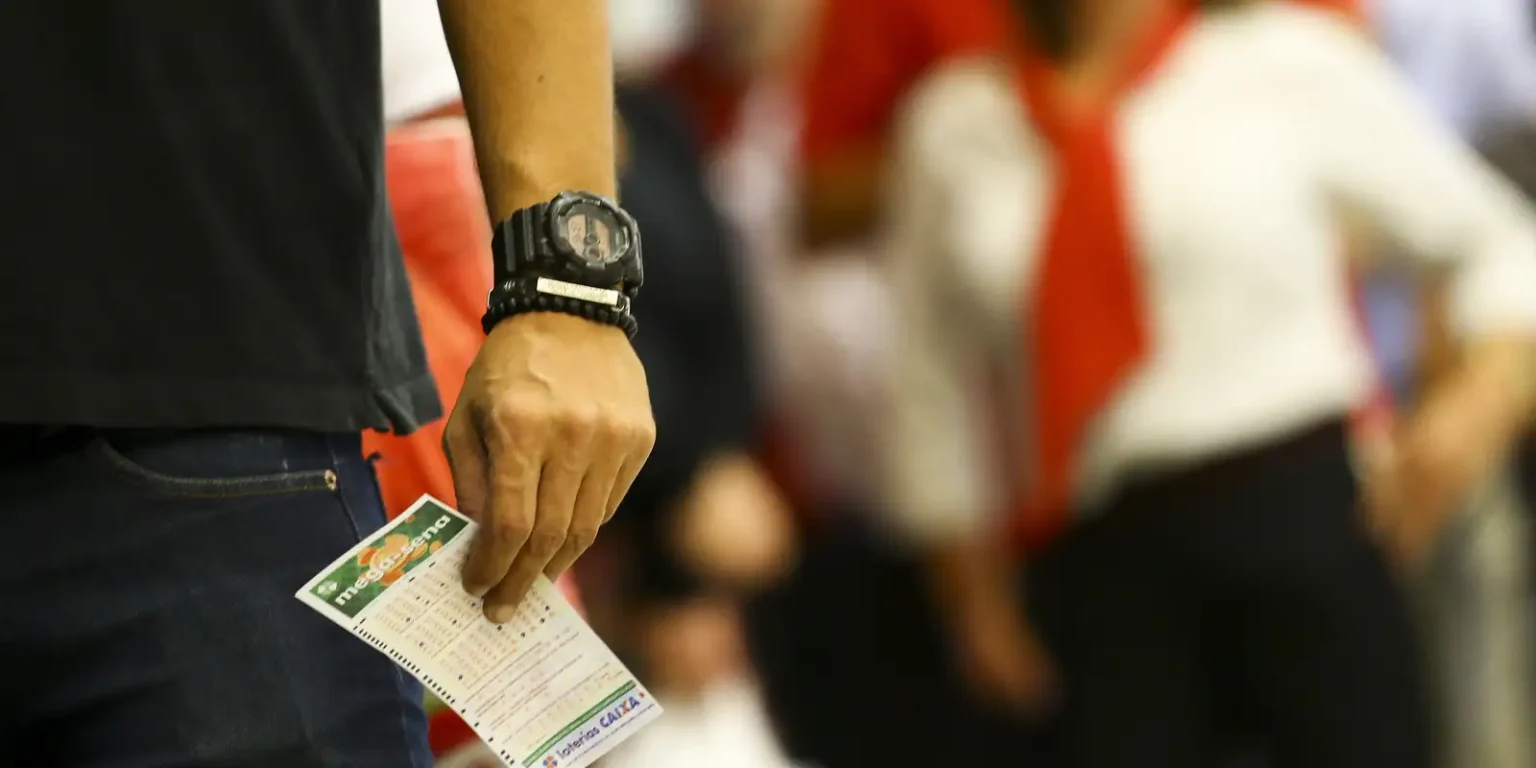 mega-sena-acumula-novamente-e-premio-vai-a-r$-39-milhoes