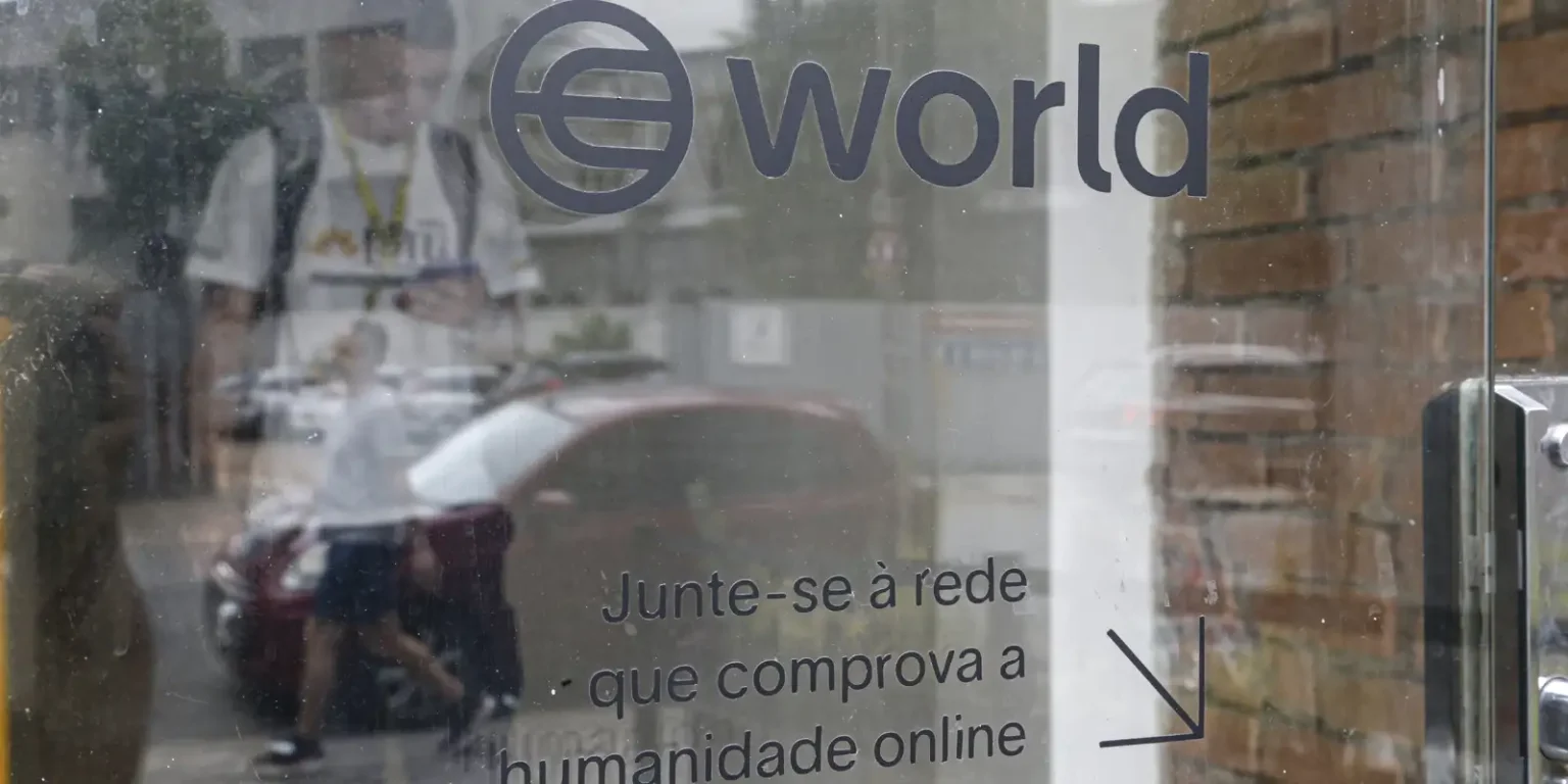 empresa-suspende-coleta-de-iris-de-brasileiros-apos-decisao-da-anpd