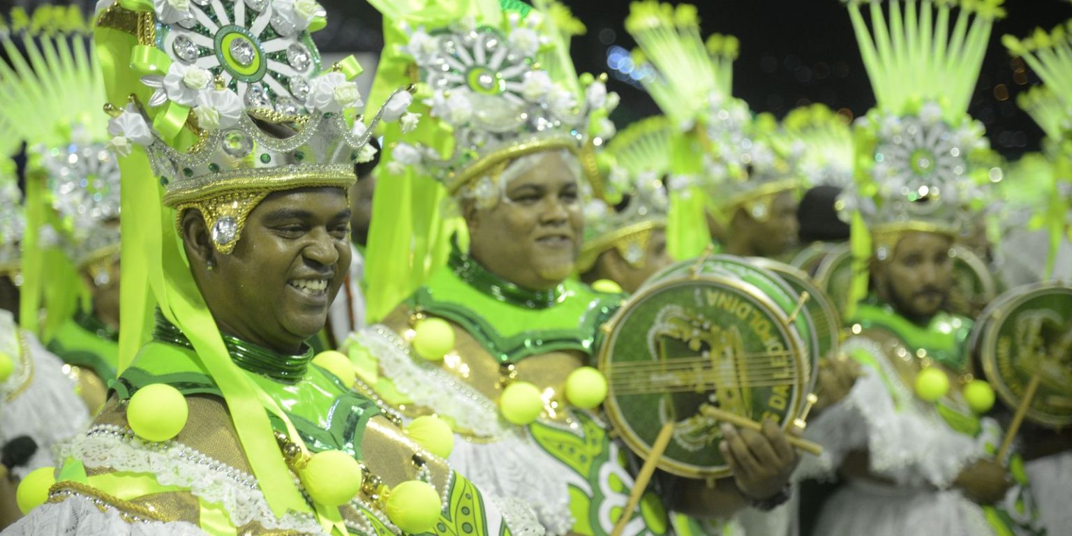 Carnaval deve movimentar R$ 5,5 bilhões na economia carioca carnaval-deve-movimentar-r$-5,5-bilhoes-na-economia-carioca