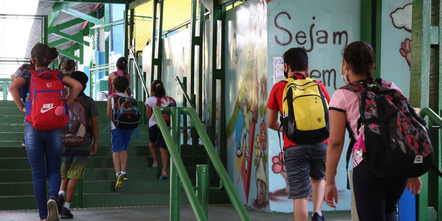 governo-de-sp-autoriza-edital-para-privatizar-gestao-de-143-escolas