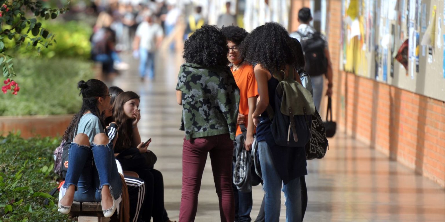 Programa que oferta bolsas de estudo a negros tem inscrição prorrogada programa-que-oferta-bolsas-de-estudo-a-negros-tem-inscricao-prorrogada