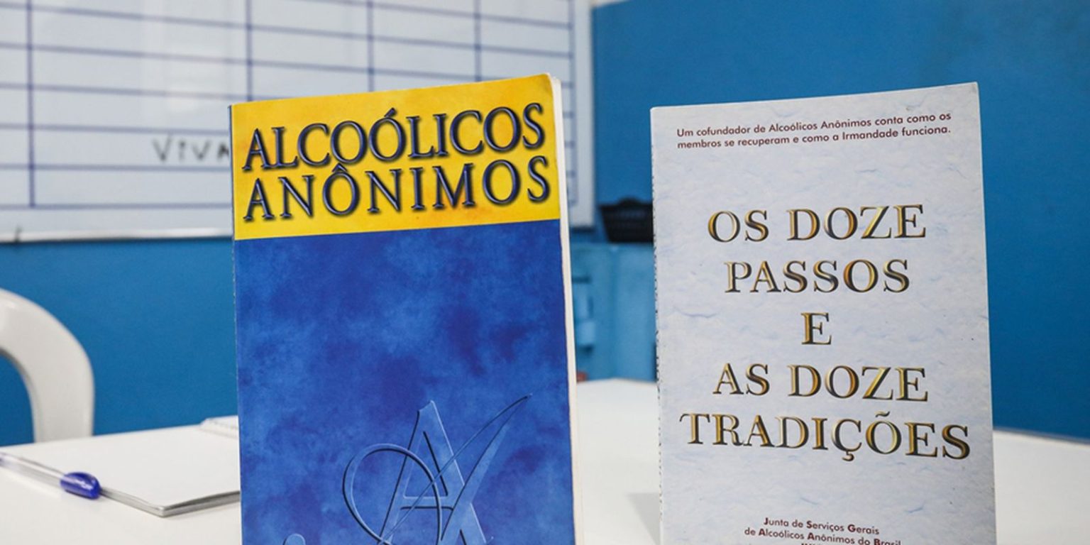aos-90-anos,-alcoolicos-anonimos-tem-maior-participacao-feminina