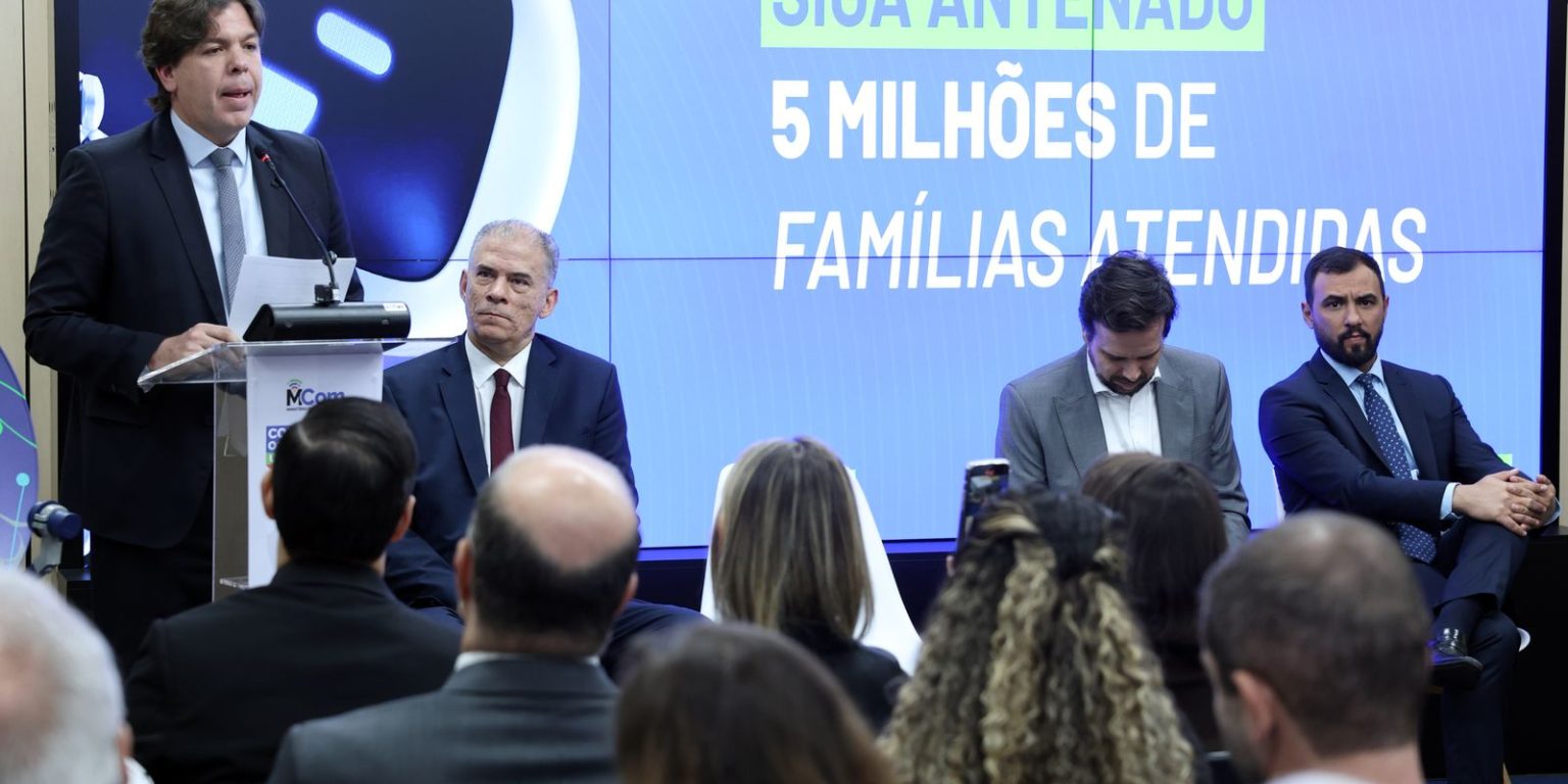 mais-de-5-milhoes-de-familias-do-cadunico-receberam-antenas-digitais