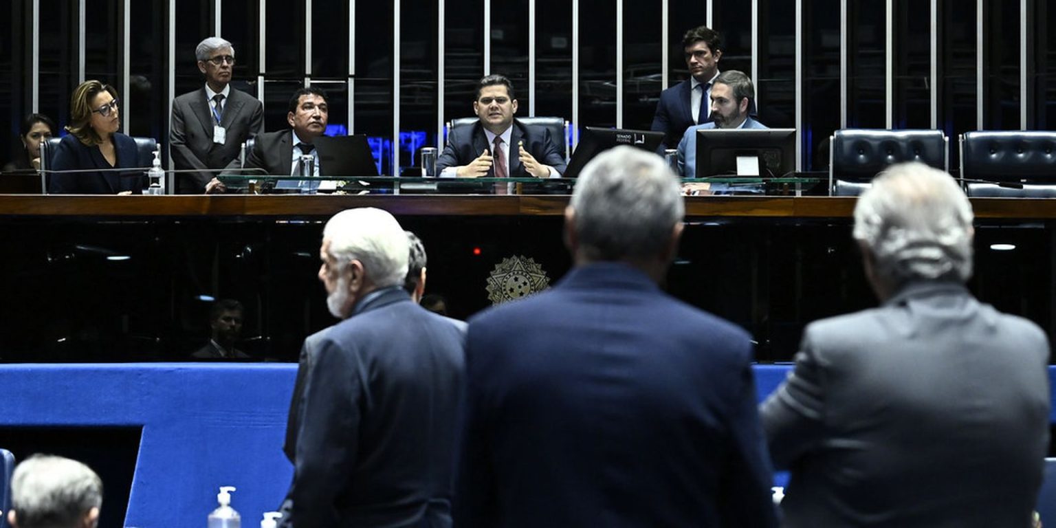 Senado aprova cota de 30% para mulheres em conselhos de estatais senado-aprova-cota-de-30%-para-mulheres-em-conselhos-de-estatais