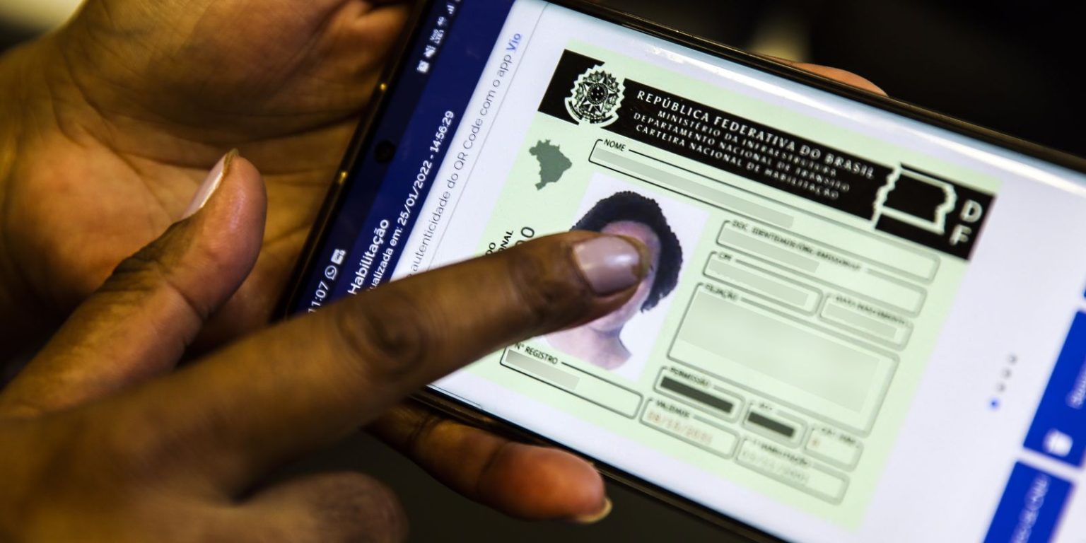 lei-que-cria-cnh-gratuita-para-populacao-de-baixa-renda-e-sancionada