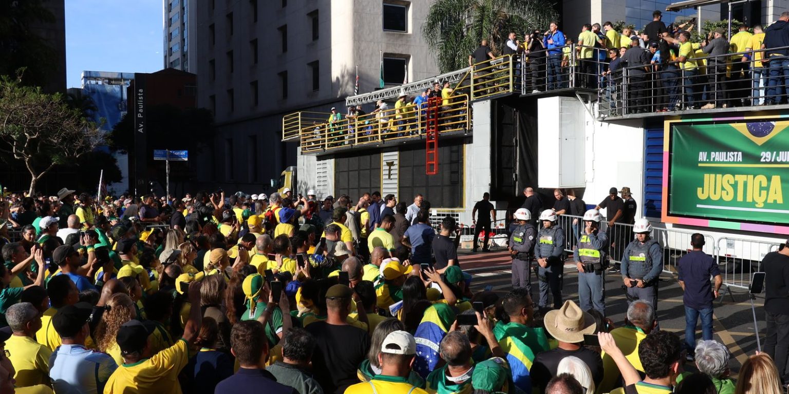 Ato em SP reúne apoiadores de Bolsonaro contra julgamento no STF ato-em-sp-reune-apoiadores-de-bolsonaro-contra-julgamento-no-stf