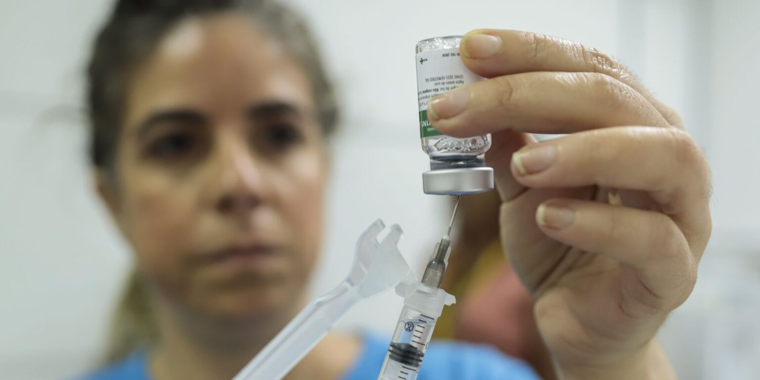 escanteado-na-pandemia,-sul-global-coopera-por-maior-acesso-a-vacinas