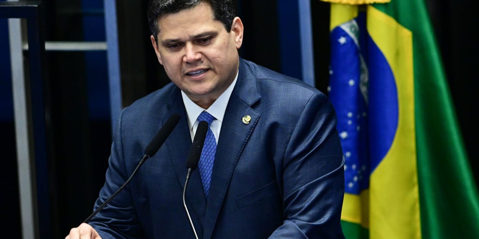 Congresso não admite ingerência em Poderes do Brasil, diz Alcolumbre congresso-nao-admite-ingerencia-em-poderes-do-brasil,-diz-alcolumbre
