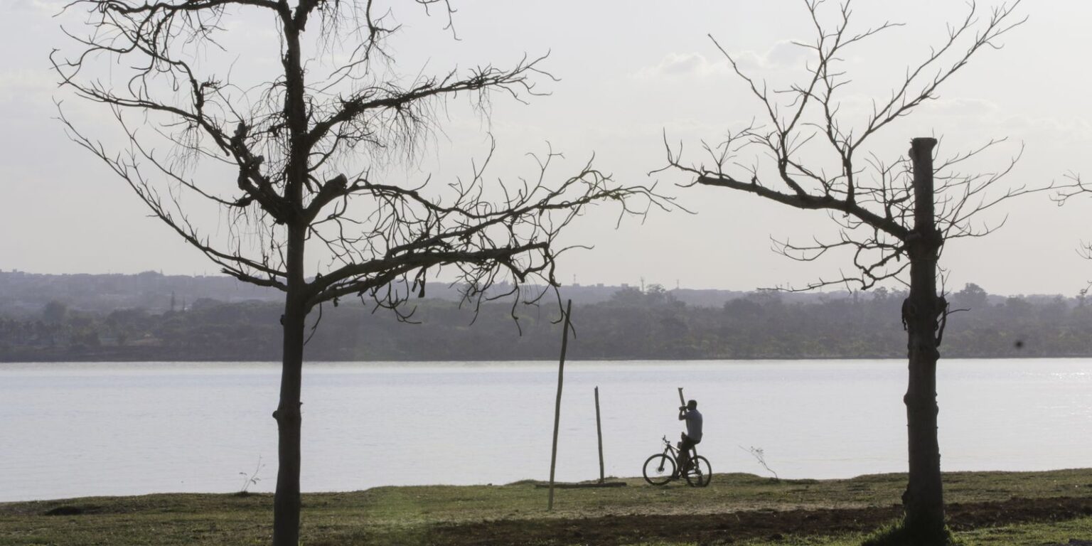 Inmet emite alerta vermelho para baixa umidade do ar em 5 estados e DF inmet-emite-alerta-vermelho-para-baixa-umidade-do-ar-em-5-estados-e-df