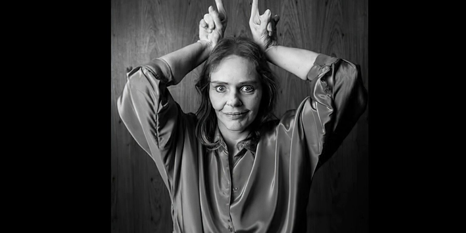 nas-redes-sociais,-artistas-e-publico-lamentam-morte-de-angela-ro-ro