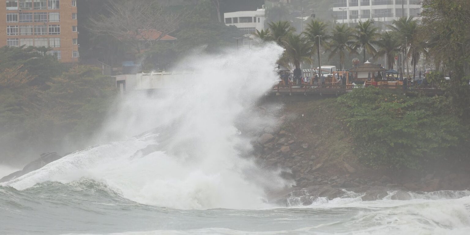 rio-tem-alerta-de-ressaca-e-ciclovia-tim-maia-e-fechada-ate-terca