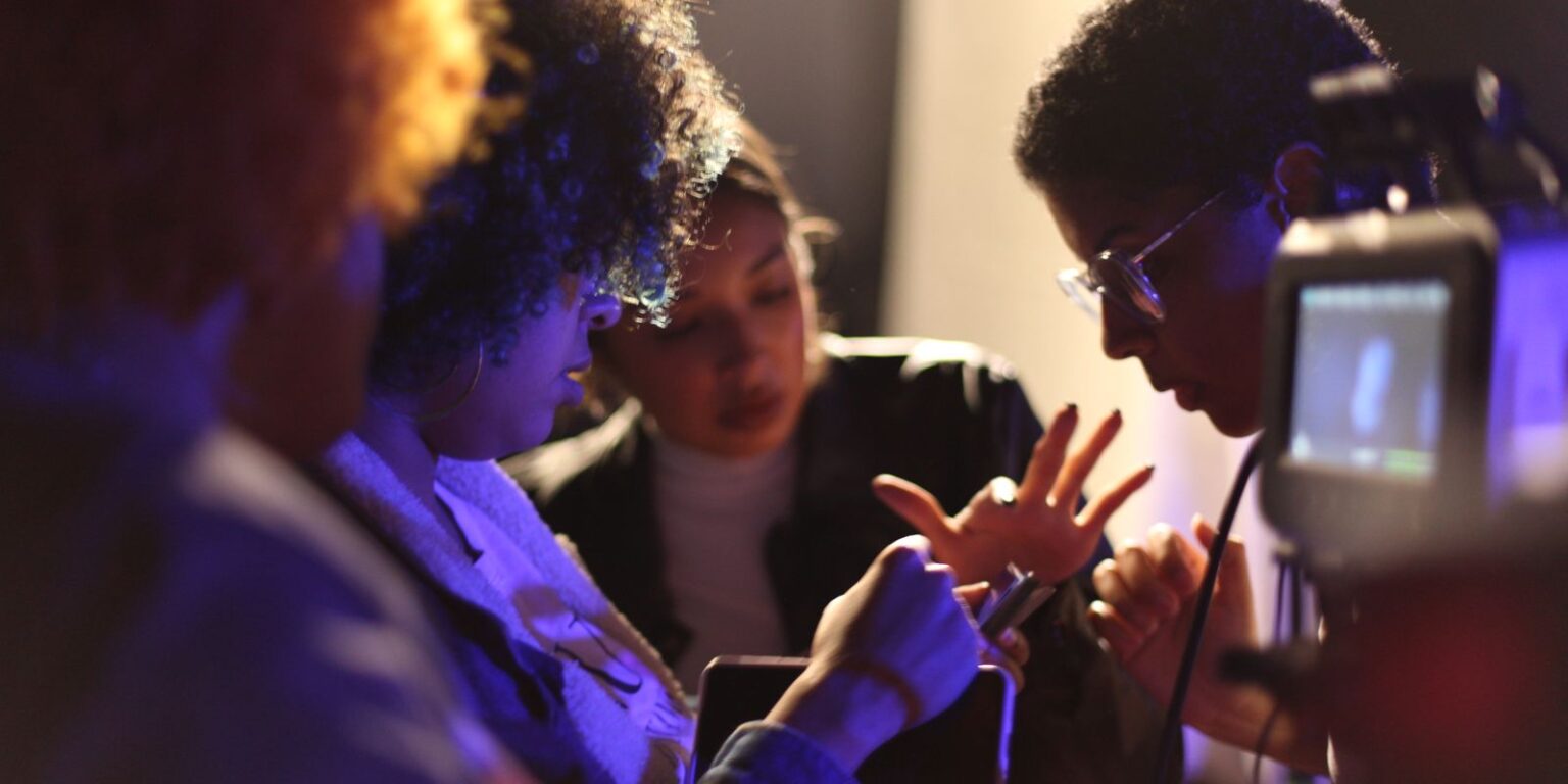 projeto-meninas-negras-na-ciencia,-da-fiocruz,-tem-inscricoes-abertas