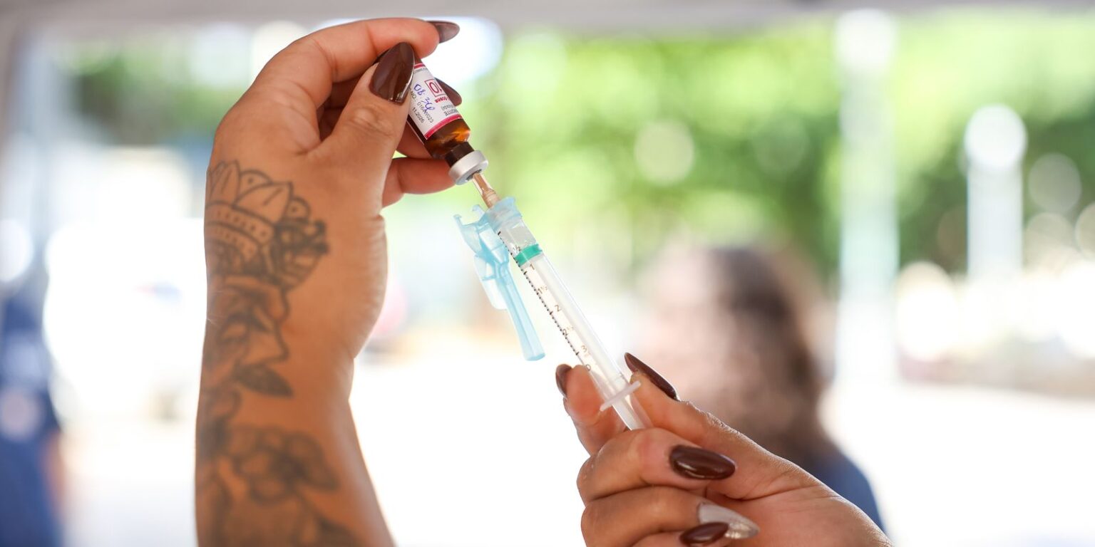 ministro-faz-apelo-por-atualizacao-da-caderneta-vacinal-das-criancas