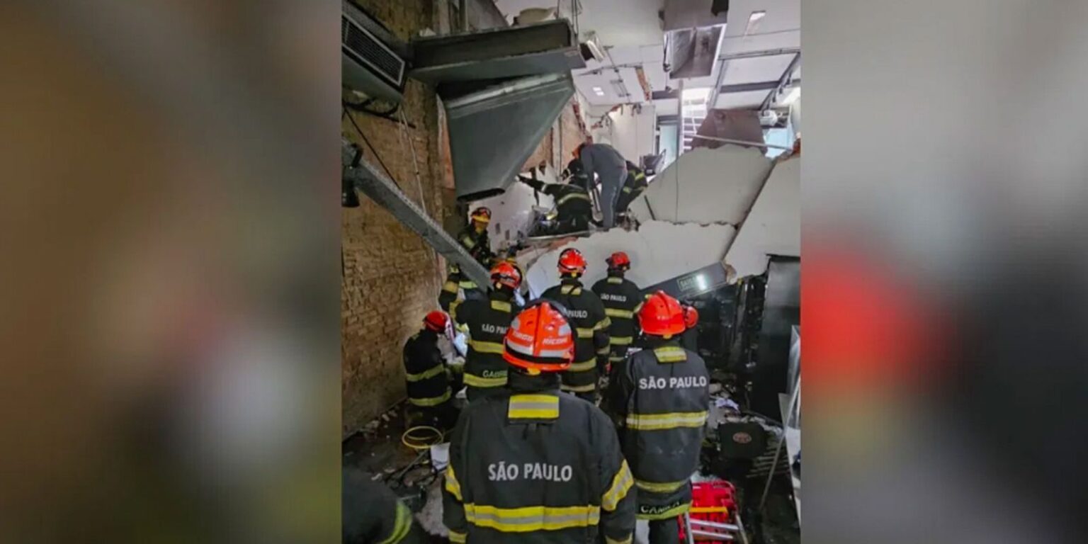 uma-pessoa-morre-apos-desabamento-de-teto-de-restaurante-em-sp