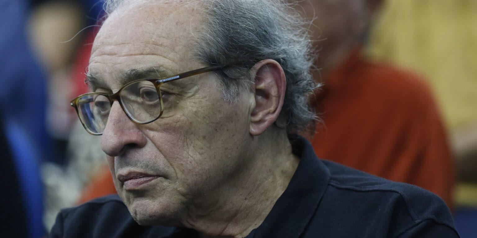 ruy-castro-conquista-o-premio-jabuti-2025