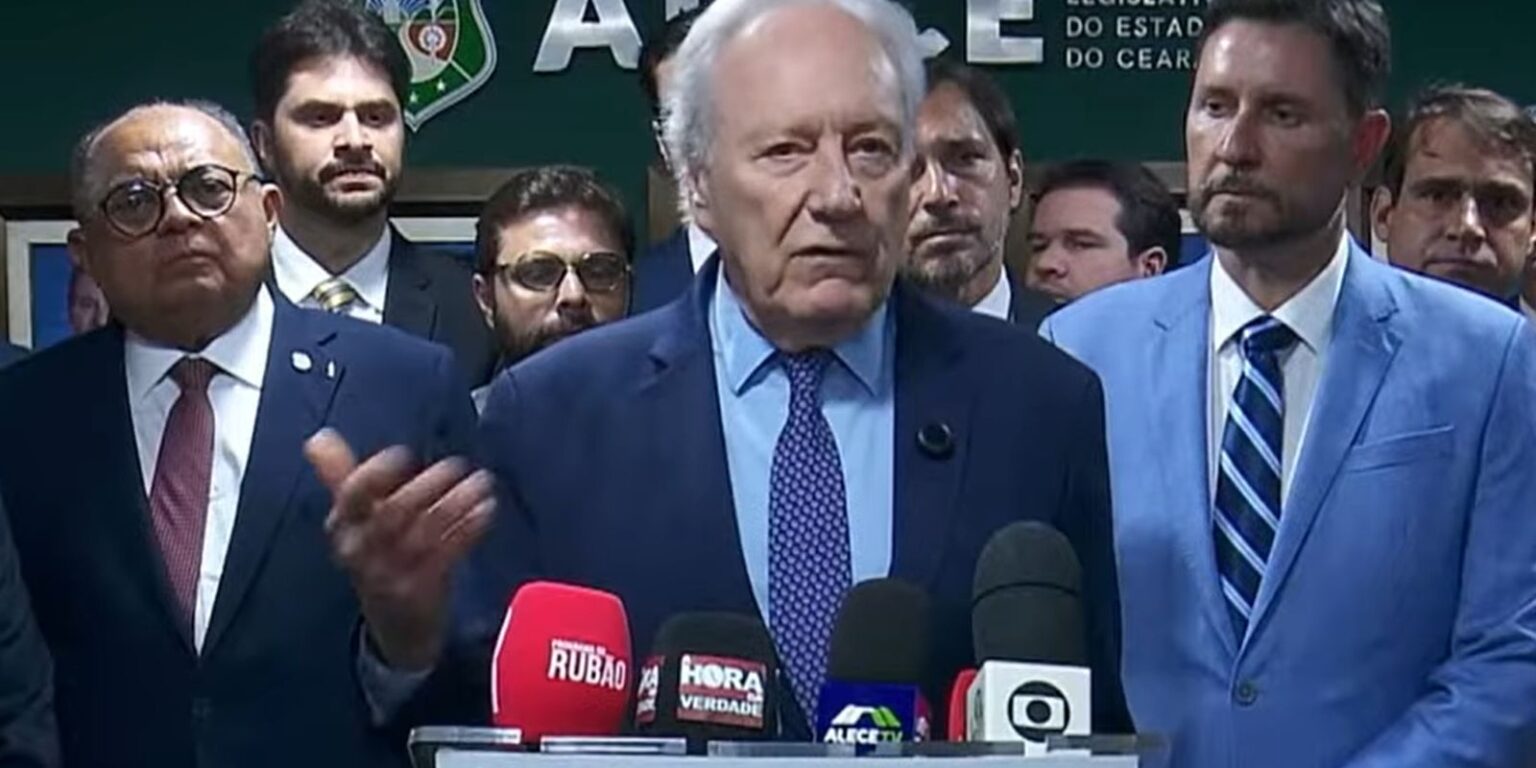 lewandowski-diz-que-nao-recebeu-pedido-de-apoio-a-operacao-no-rio
