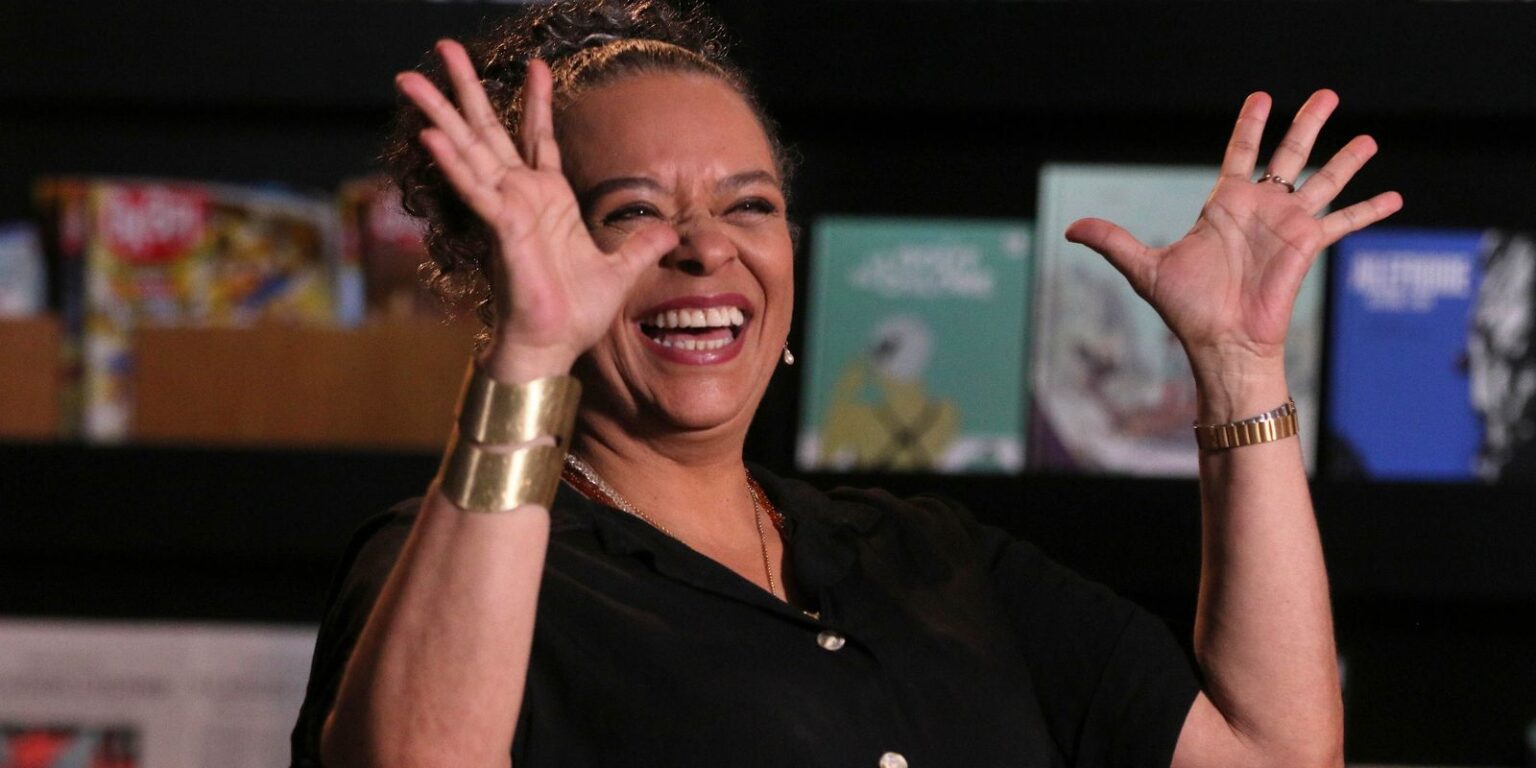 ana-maria-goncalves-toma-posse-hoje-na-academia-brasileira-de-letras