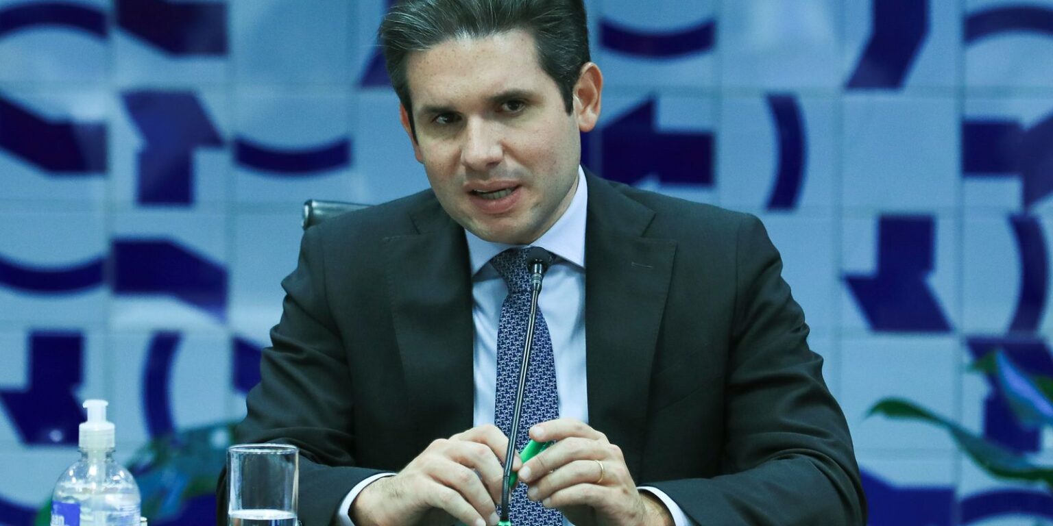 Motta defende relator e nega retirada de poderes da Polícia Federal motta-defende-relator-e-nega-retirada-de-poderes-da-policia-federal