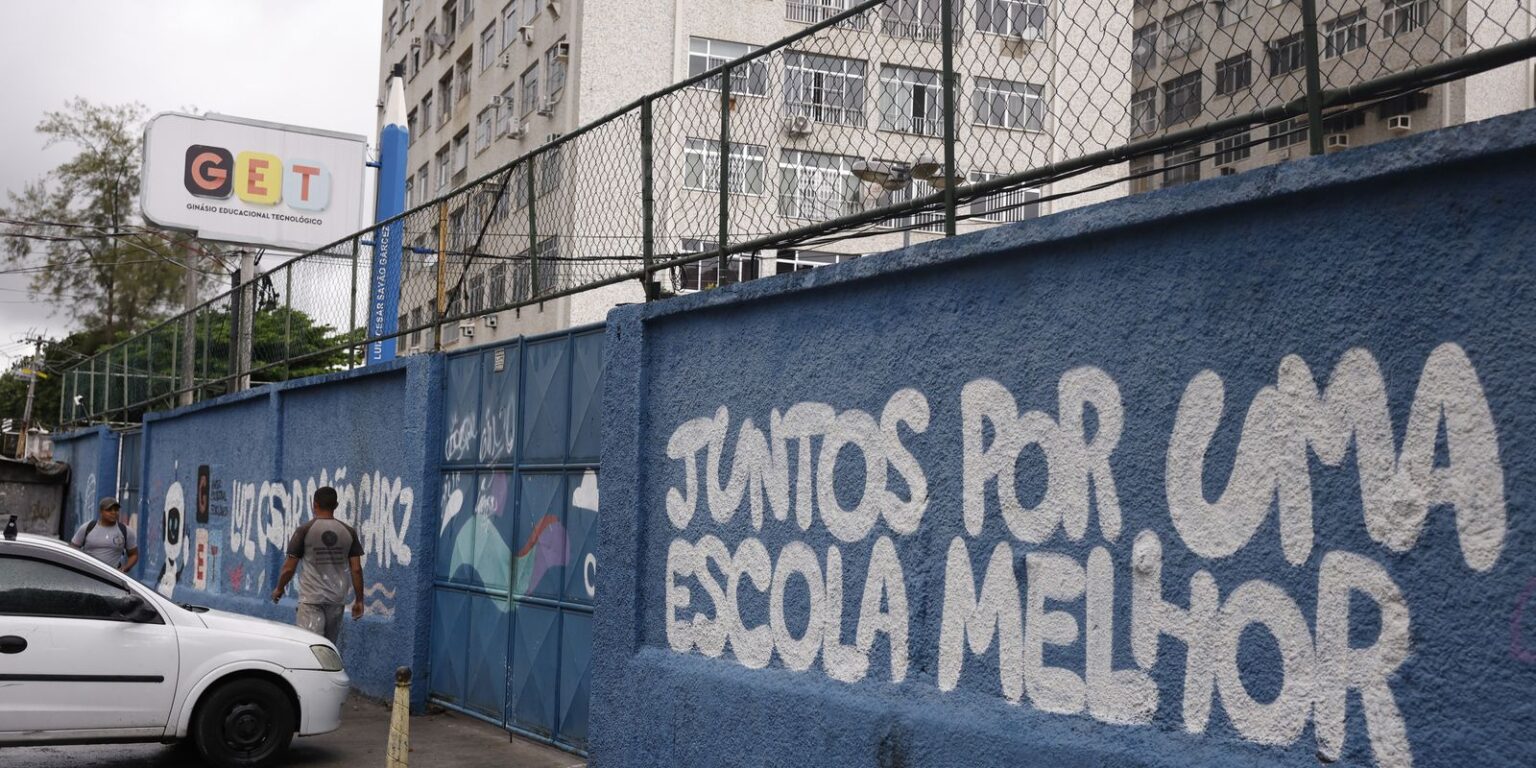 Metade dos envolvidos com tráfico de drogas não chega ao ensino médio metade-dos-envolvidos-com-trafico-de-drogas-nao-chega-ao-ensino-medio