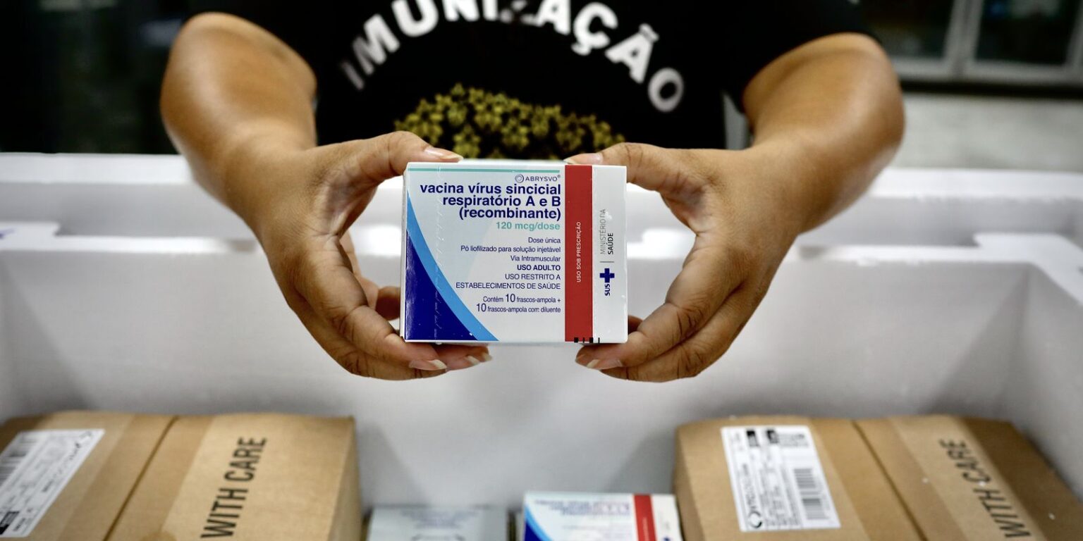 governo-comeca-a-distribuir-vacina-contra-virus-sincicial-respiratorio