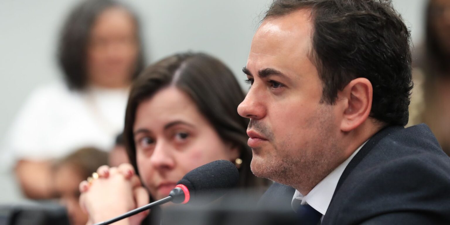 Câmara decide suspender Glauber Braga por 6 meses camara-decide-suspender-glauber-braga-por-6-meses