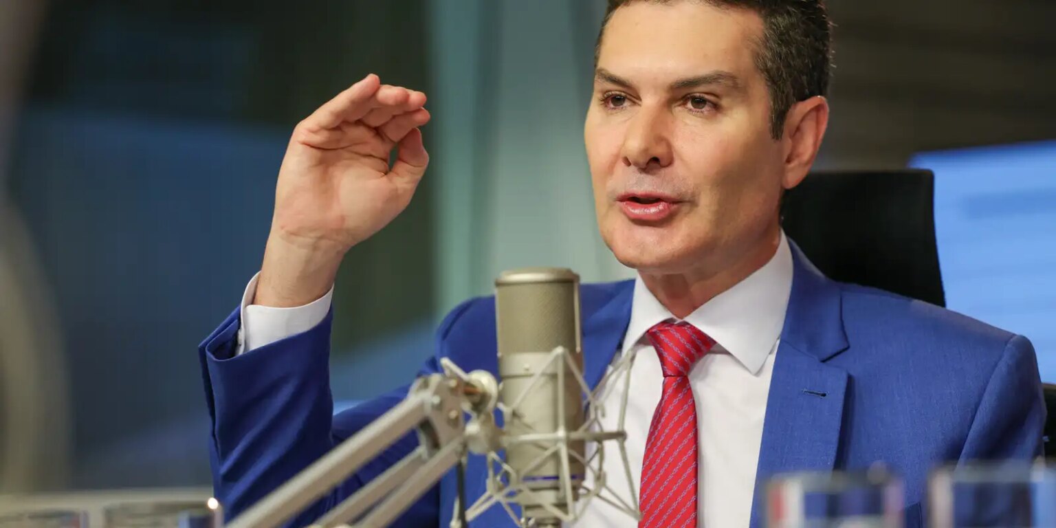 Governo federal vai investir R$ 4 bilhões em trens no Recife governo-federal-vai-investir-r$-4-bilhoes-em-trens-no-recife