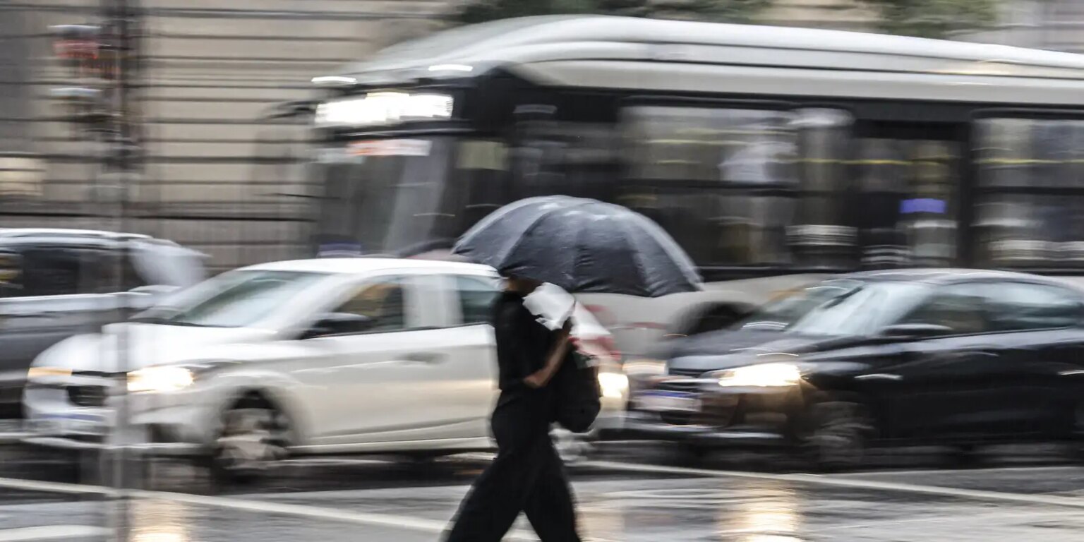 Chuvas no litoral paulista provocam interdição da Serra Mogi-Bertioga chuvas-no-litoral-paulista-provocam-interdicao-da-serra-mogi-bertioga