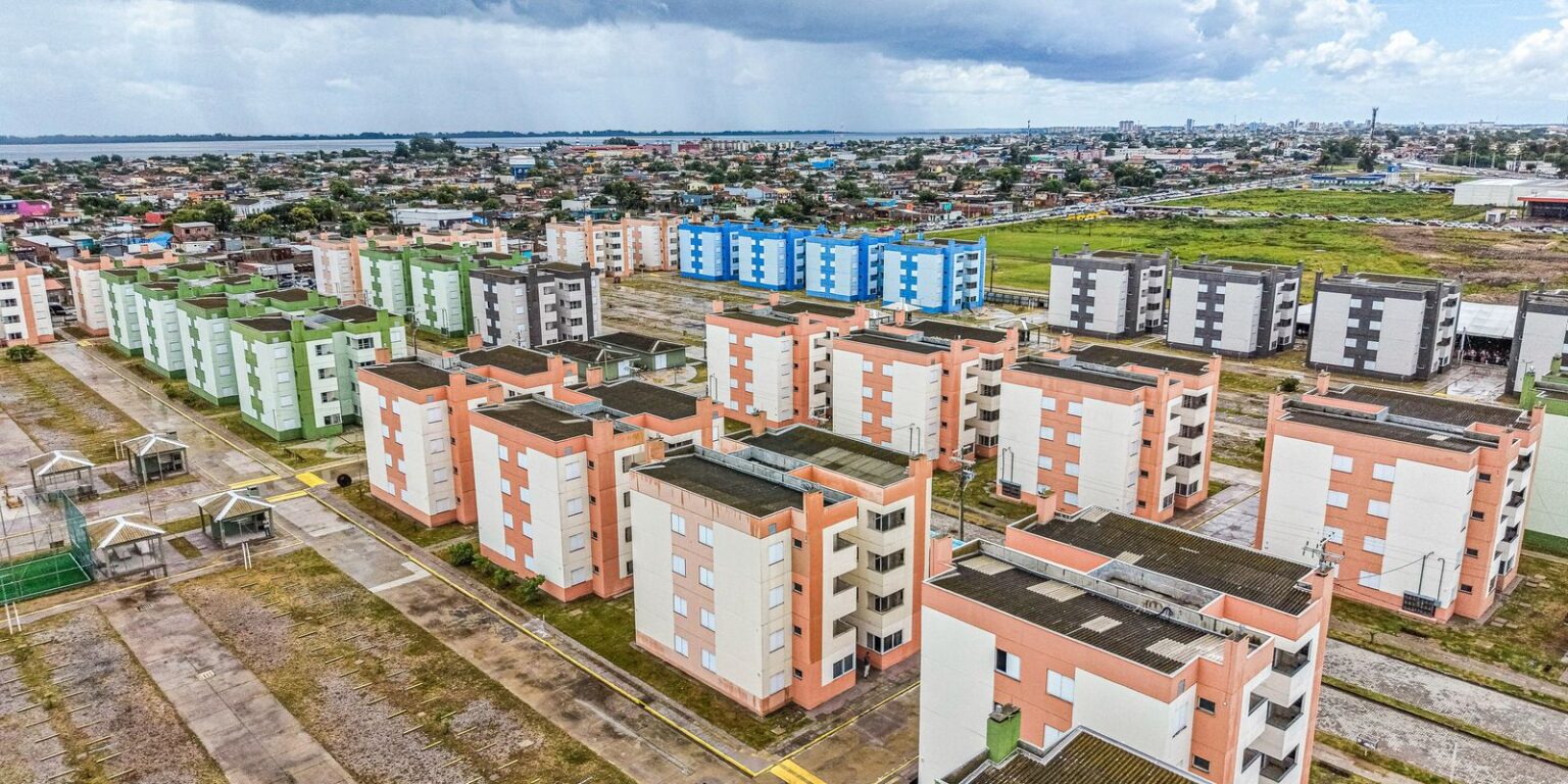 lula-entrega-1.276-unidades-do-minha-casa,-minha-vida-no-rs