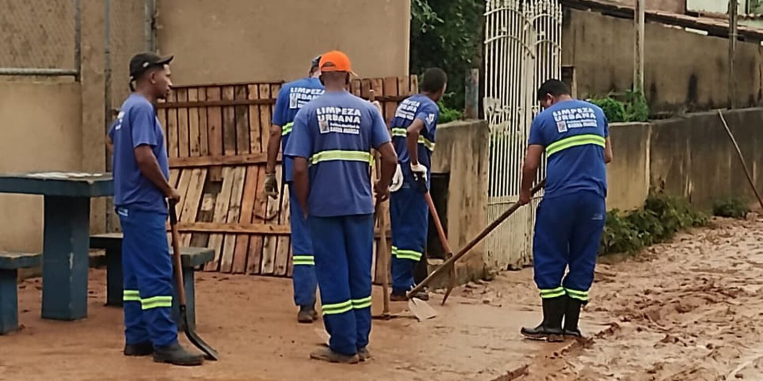 Deslizamento de terra mata criança de 5 anos em Barra Mansa, no RJ deslizamento-de-terra-mata-crianca-de-5-anos-em-barra-mansa,-no-rj