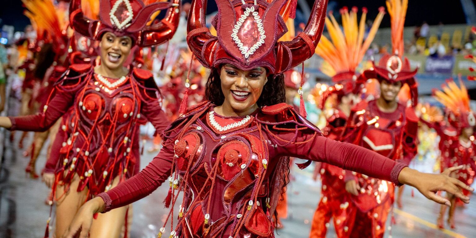 primeira-noite-de-desfile-das-escolas-de-sp-celebra-figuras-femininas