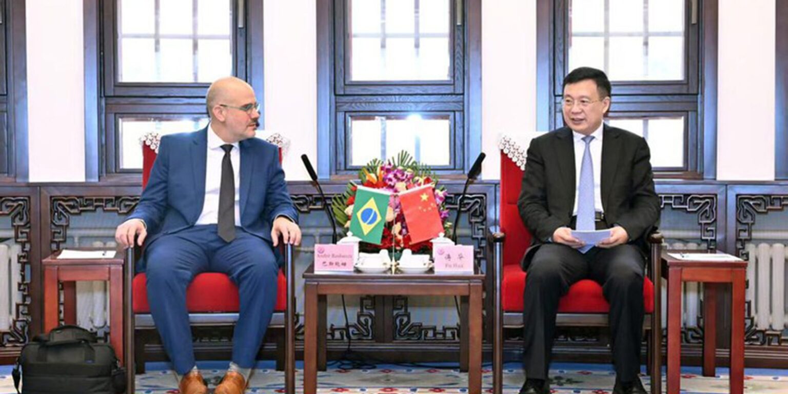 Presidente da EBC busca parcerias em visita institucional à China presidente-da-ebc-busca-parcerias-em-visita-institucional-a-china