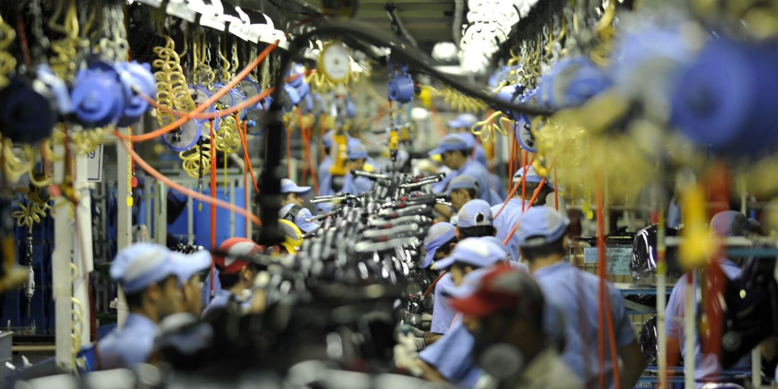 parecer-da-6×1-e-adiado-em-meio-a-pressao-para-transicao-de-10-anos