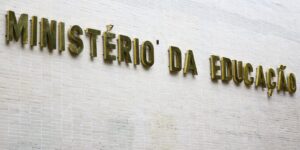 formacao-de-professores-a-distancia-mostra-desempenho-53,1%-inferior