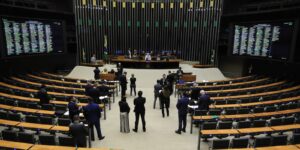 minirreforma-eleitoral-limita-e-parcela-multa-a-partidos-politicos