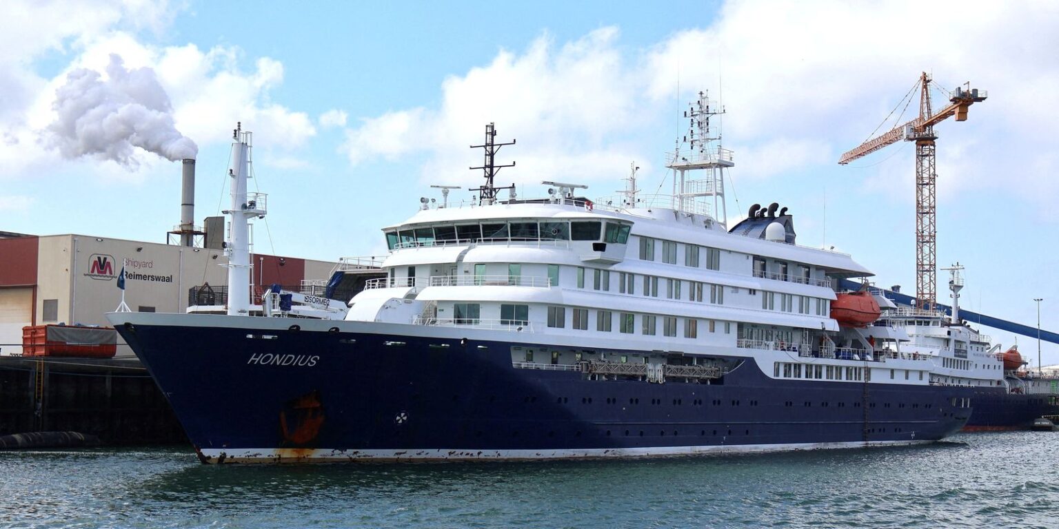 Capitão de navio com surto de hantavírus deixa a embarcação capitao-de-navio-com-surto-de-hantavirus-deixa-a-embarcacao