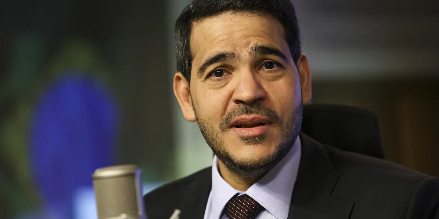lula-diz-que-vai-indicar-novamente-messias-ao-stf
