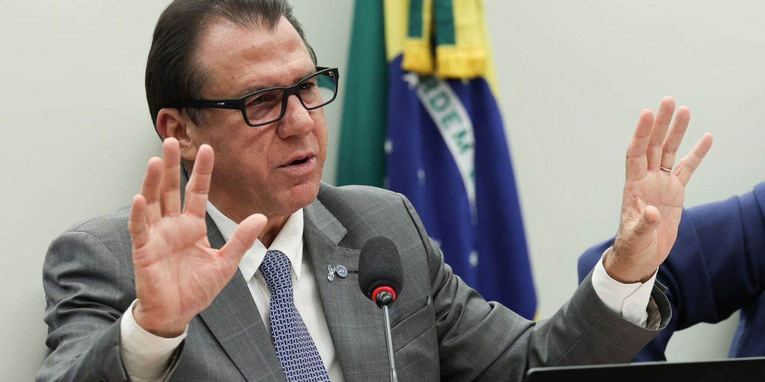 Ministério do Trabalho atualiza normas de trabalho com eletricidade ministerio-do-trabalho-atualiza-normas-de-trabalho-com-eletricidade